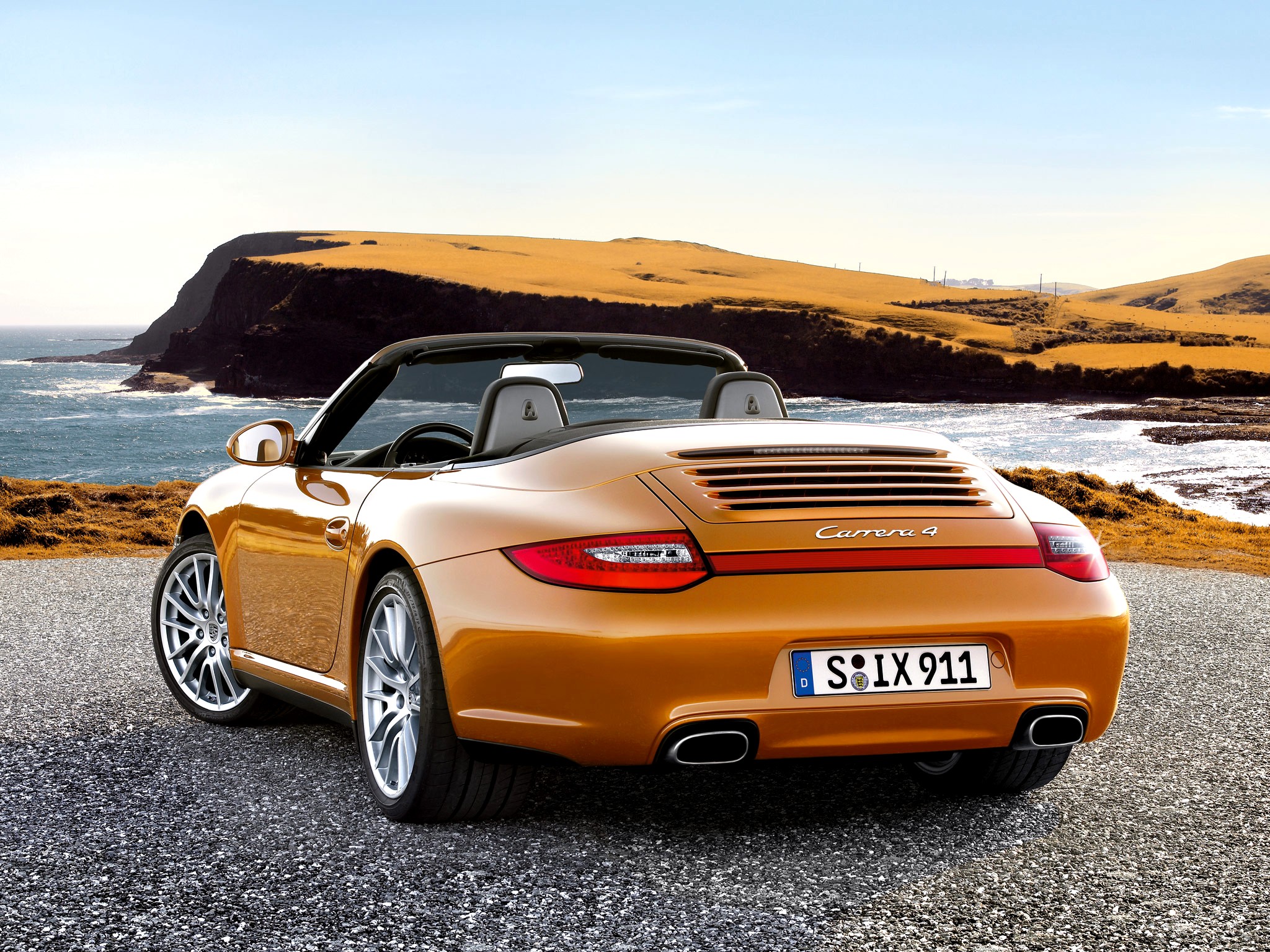 Porsche 911 Carrera 4 Cabriolet photo 17