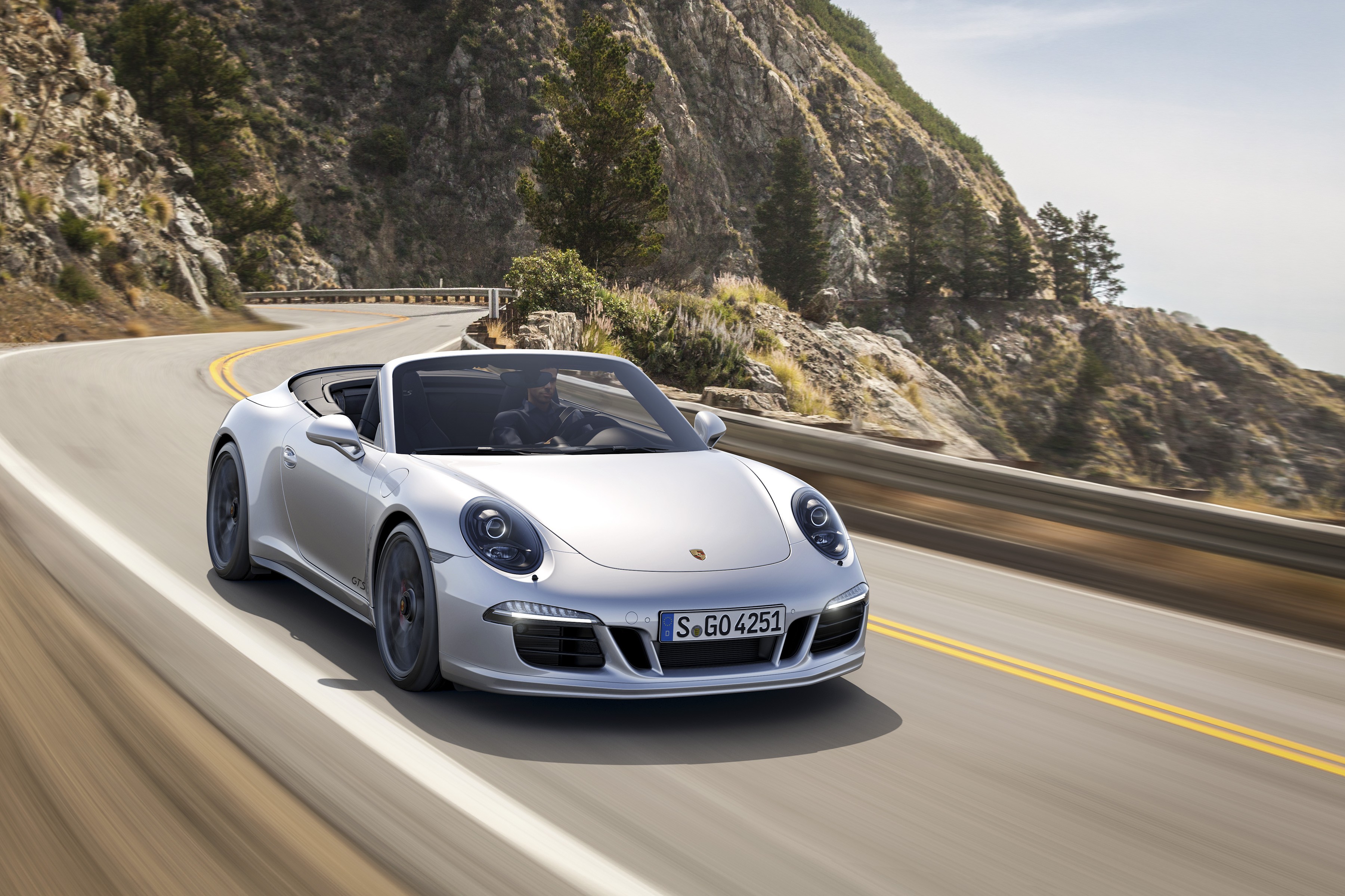 Porsche 911 Carrera 4 Gts Cabriolet photo 8