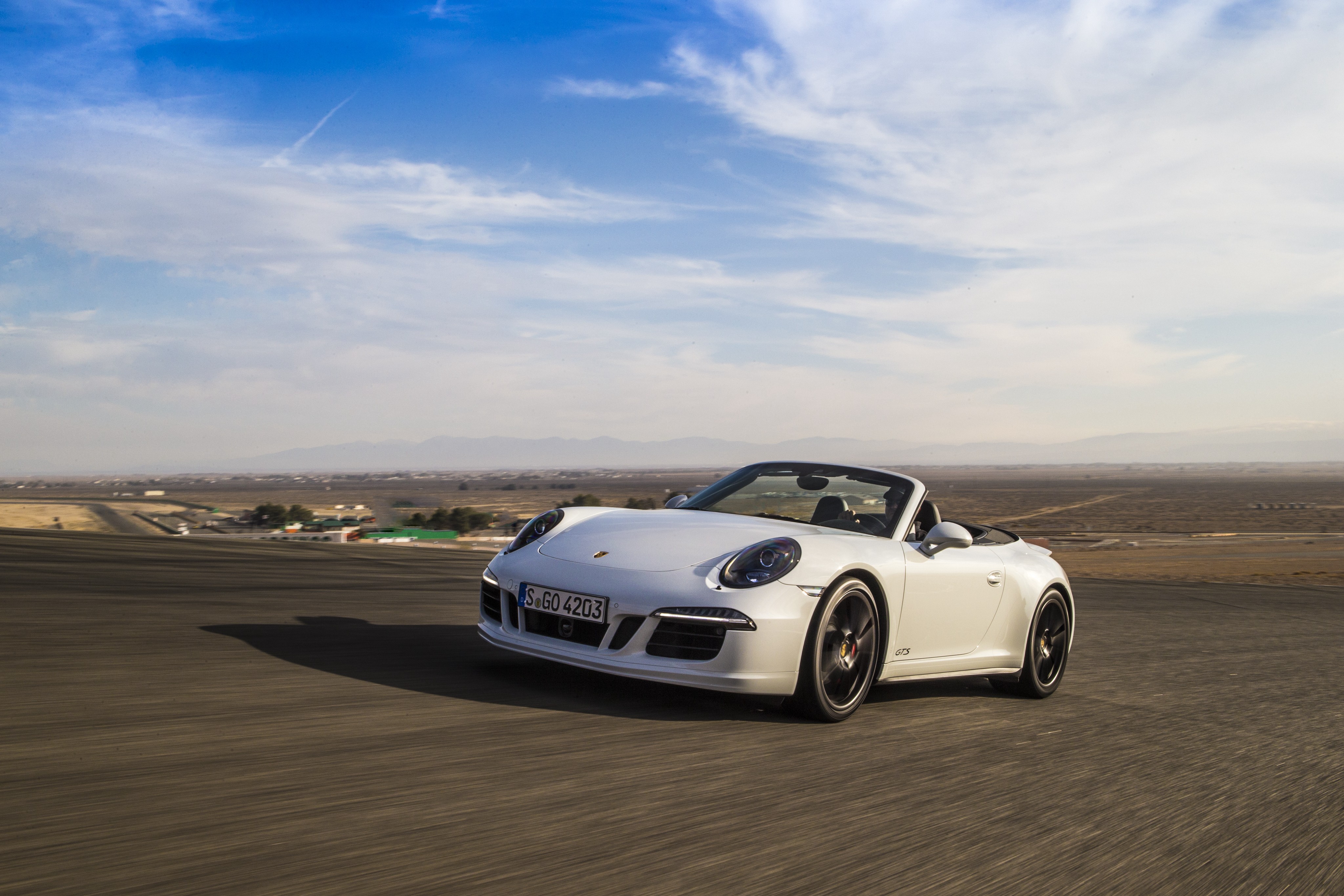 Porsche 911 Carrera 4 Gts Cabriolet photo 9