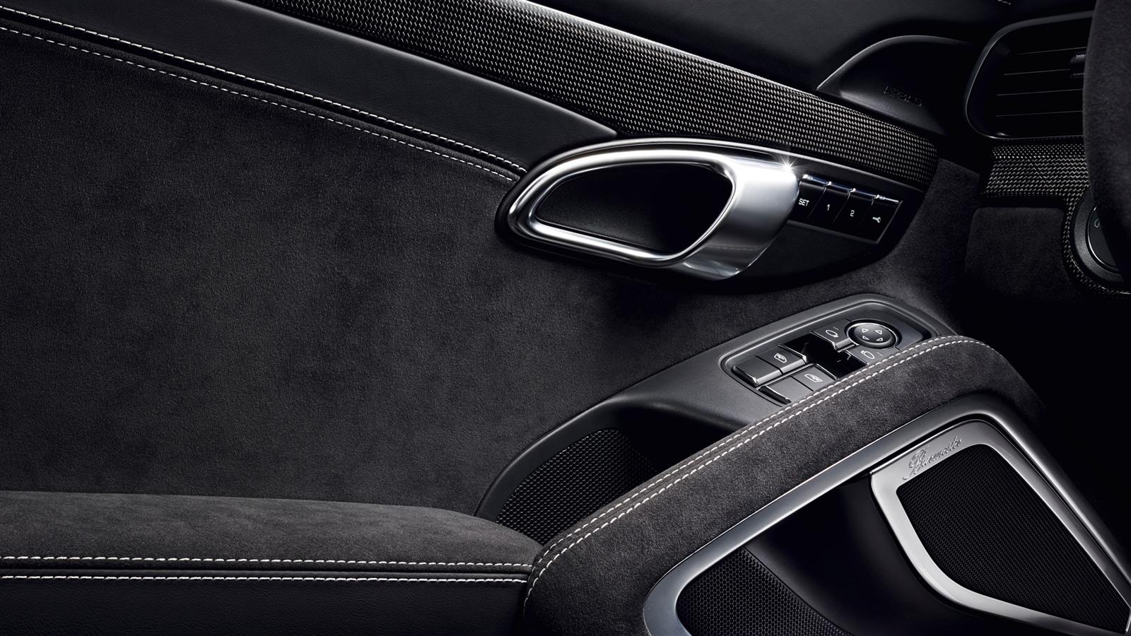 Porsche 911 Carrera 4 Gts Cabriolet photo 12