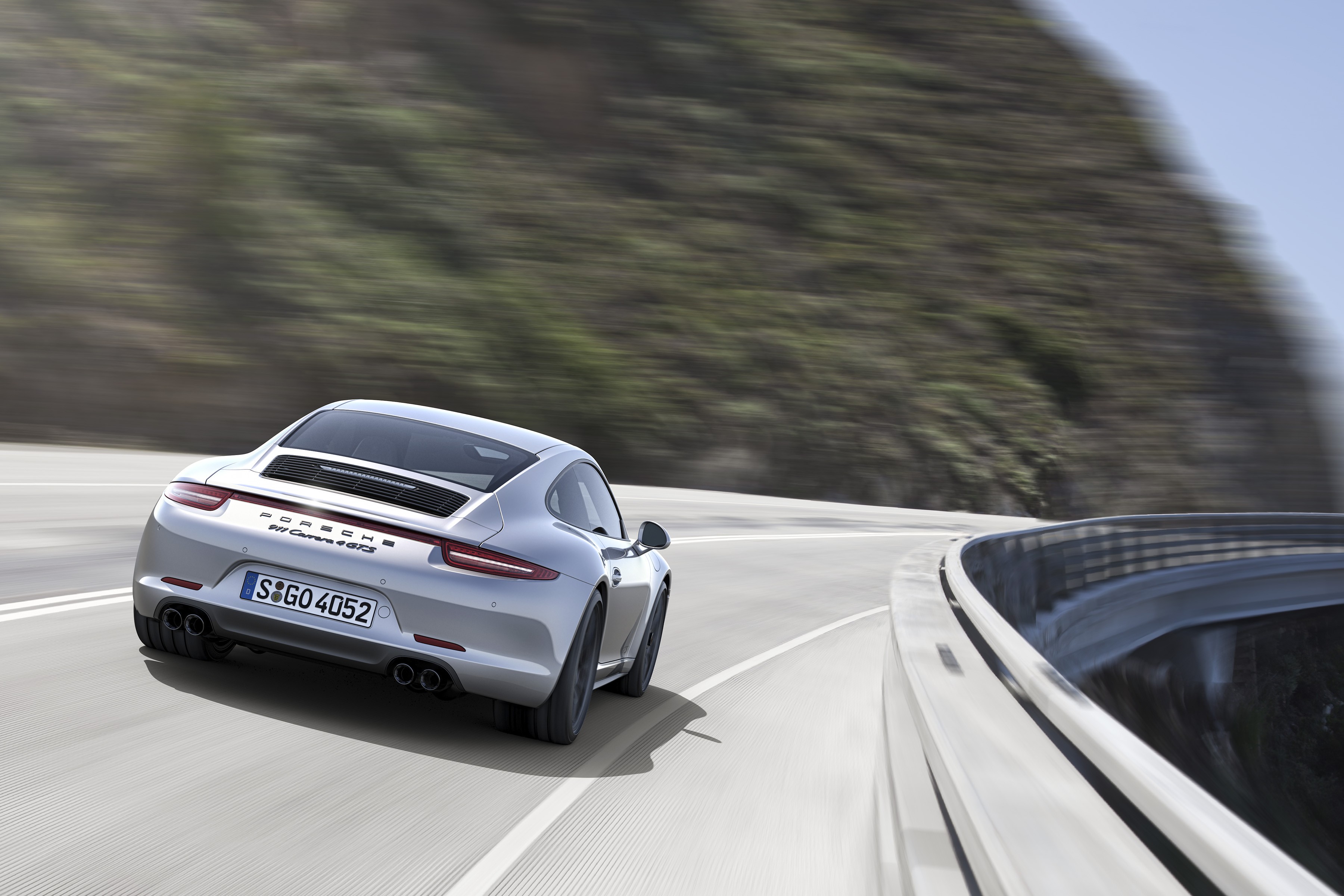 Porsche 911 Carrera 4 Gts photo 8