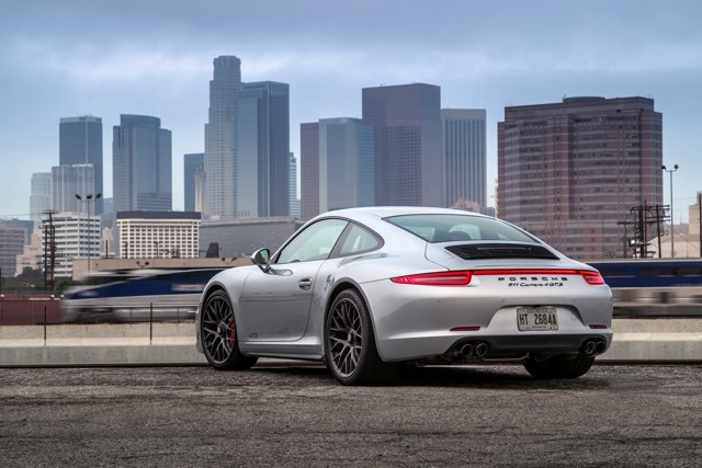 Porsche 911 Carrera 4 Gts photo 9