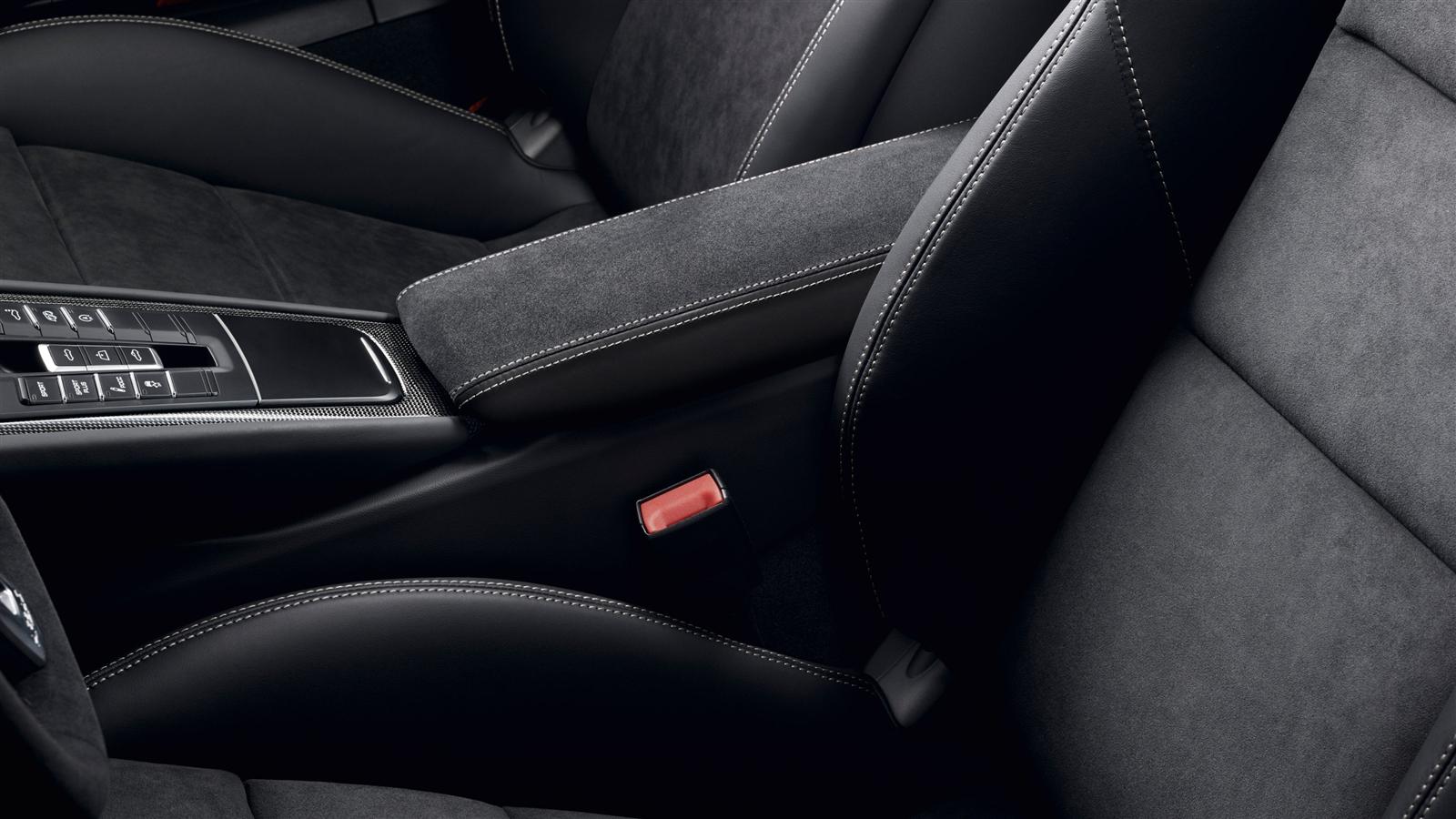 Porsche 911 Carrera 4 Gts photo 16