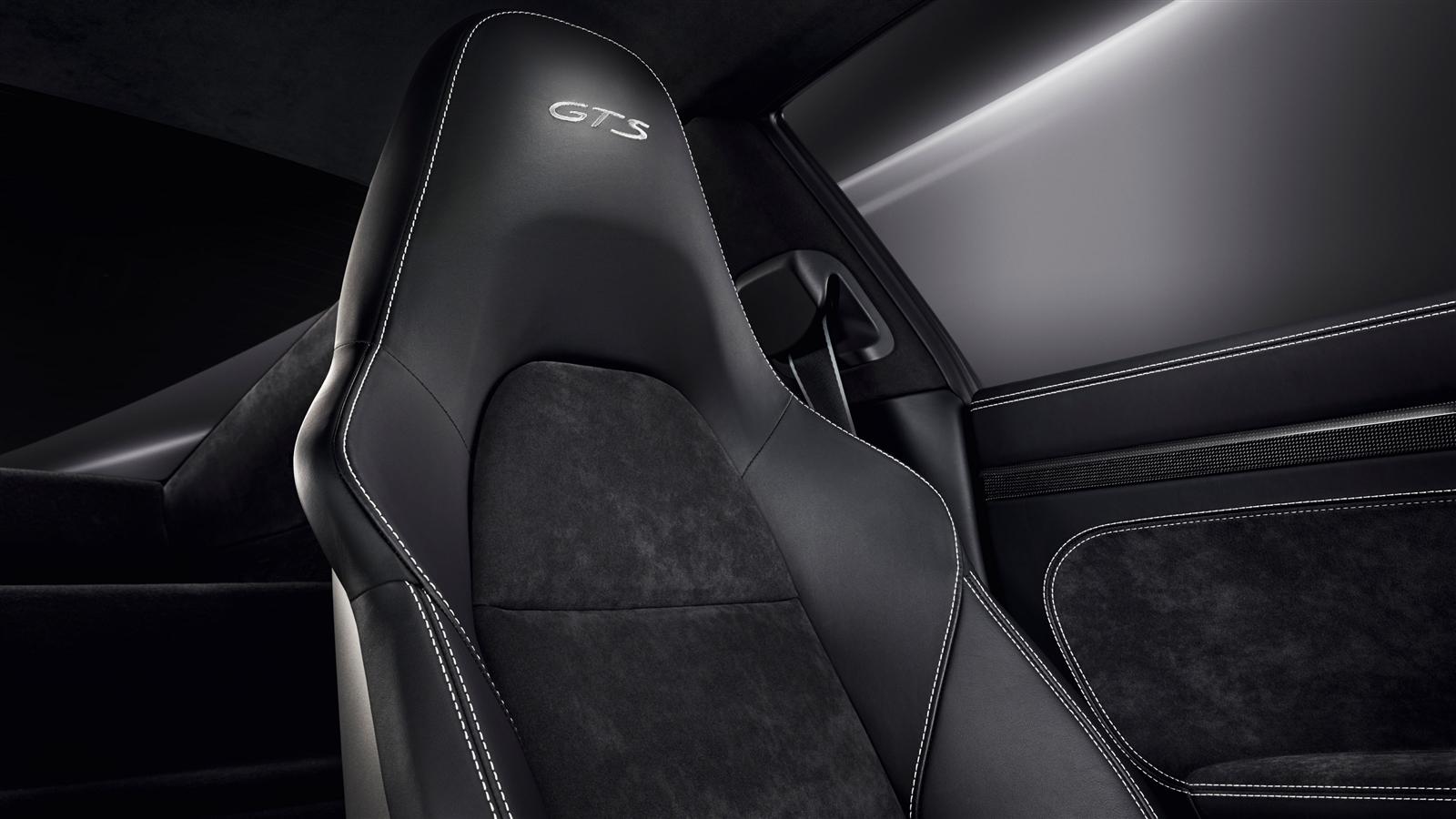 Porsche 911 Carrera 4 Gts photo 17