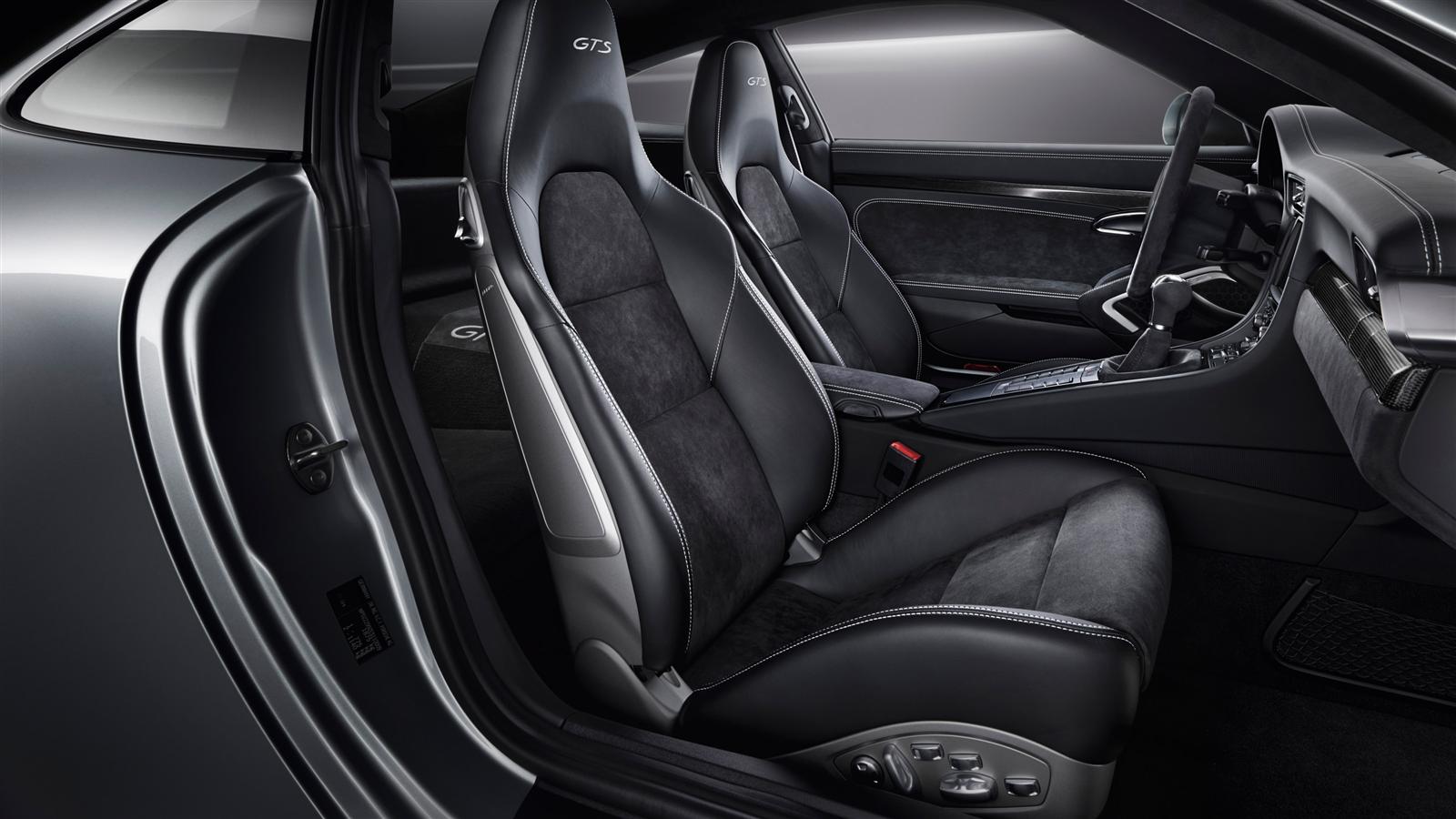 Porsche 911 Carrera 4 Gts photo 19