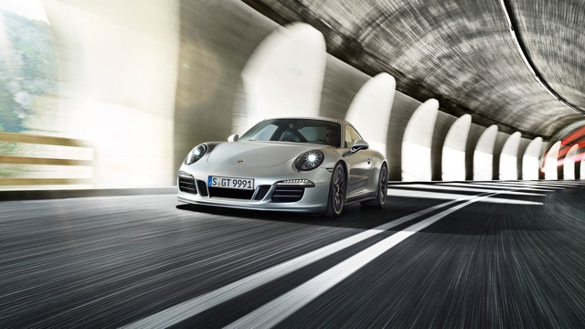 Porsche 911 Carrera 4 Gts photo 4