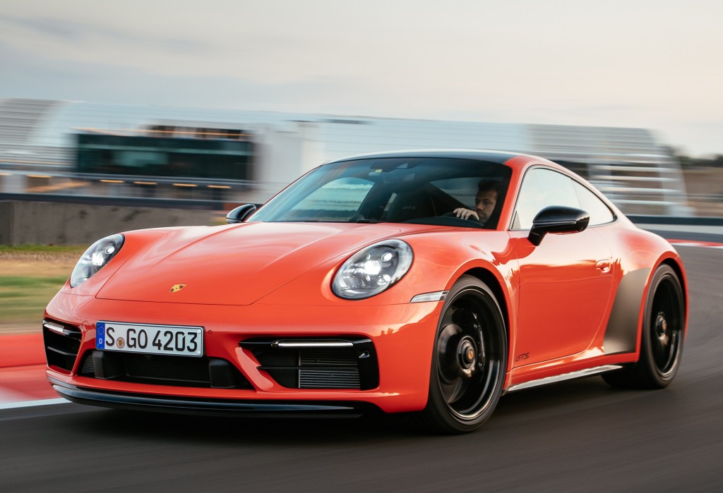 Porsche 911 Carrera 4 Gts photo 4