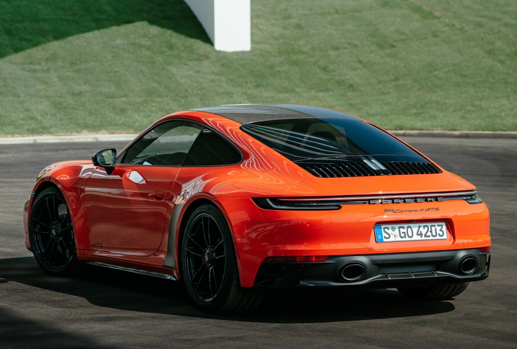 Porsche 911 Carrera 4 Gts photo 5