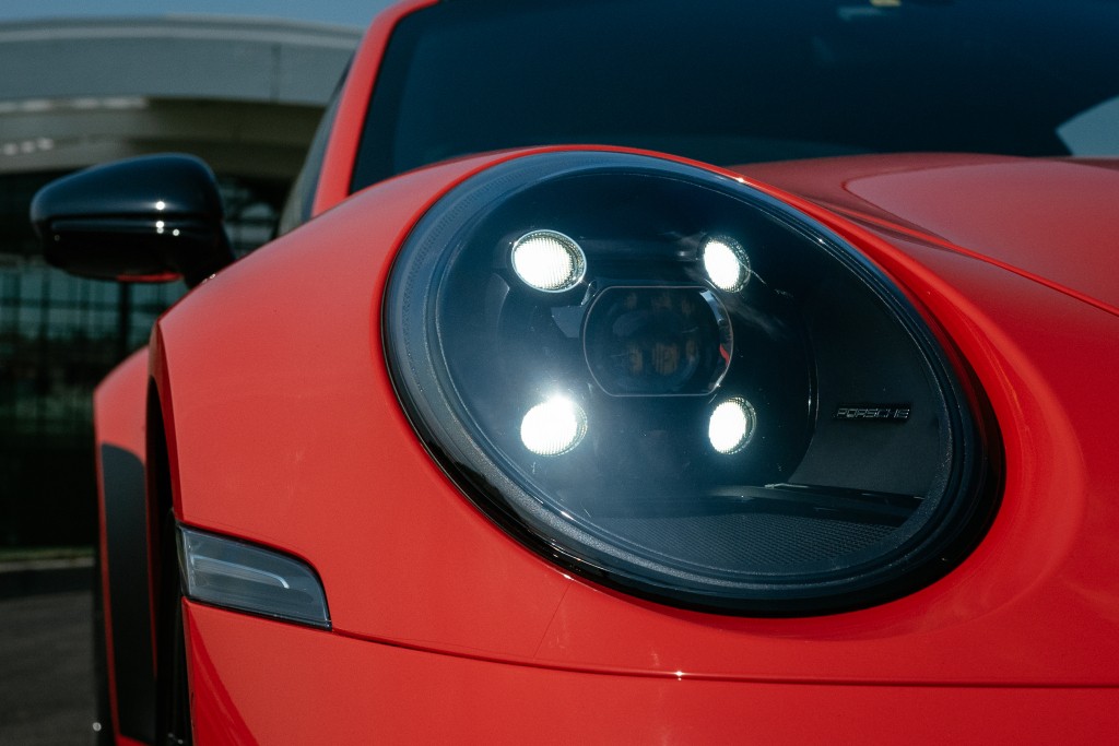 Porsche 911 Carrera 4 Gts photo 10