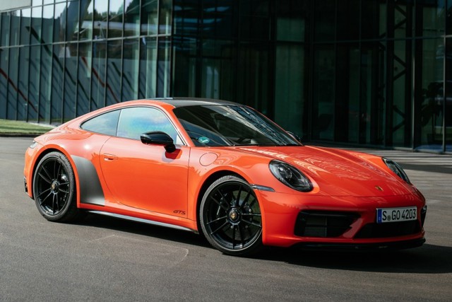 Porsche 911 Carrera 4 Gts photo 15