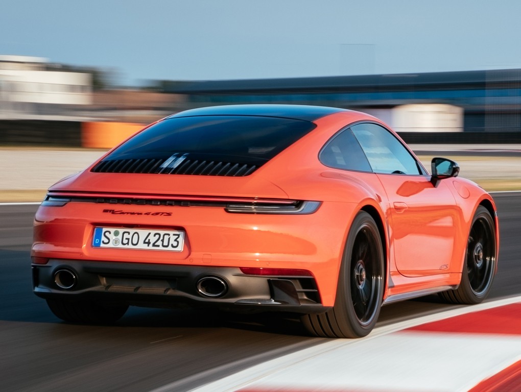 Porsche 911 Carrera 4 Gts photo 16
