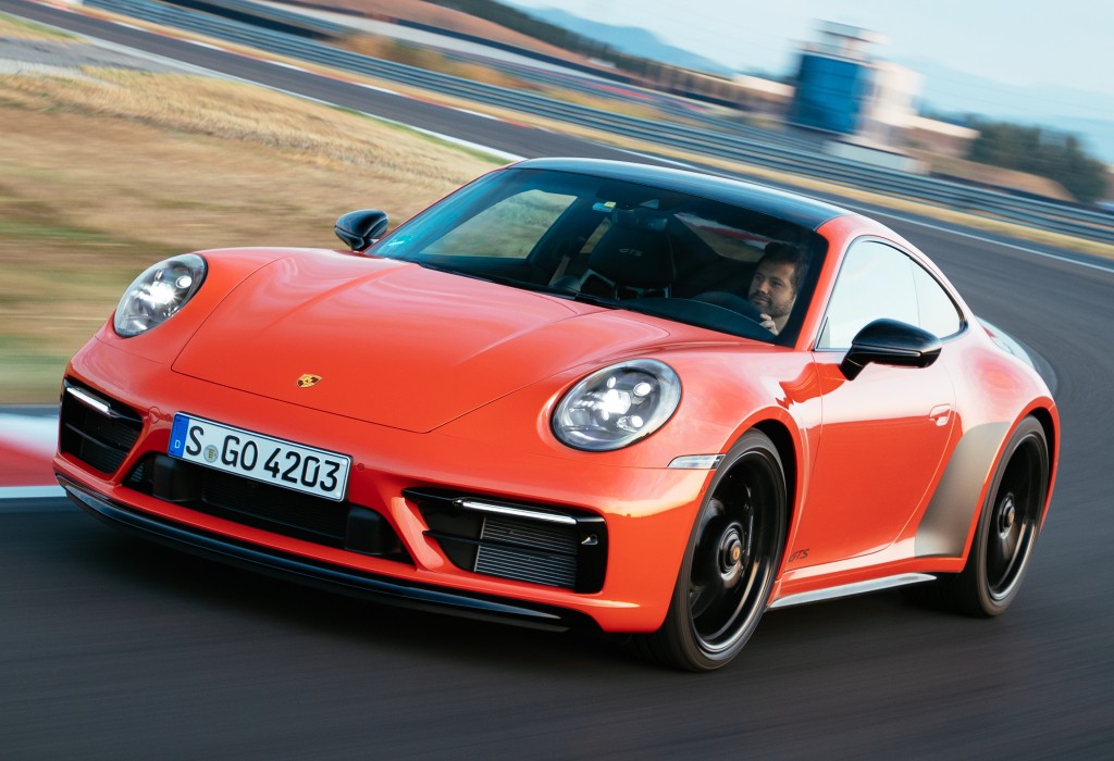 Porsche 911 Carrera 4 Gts photo 21