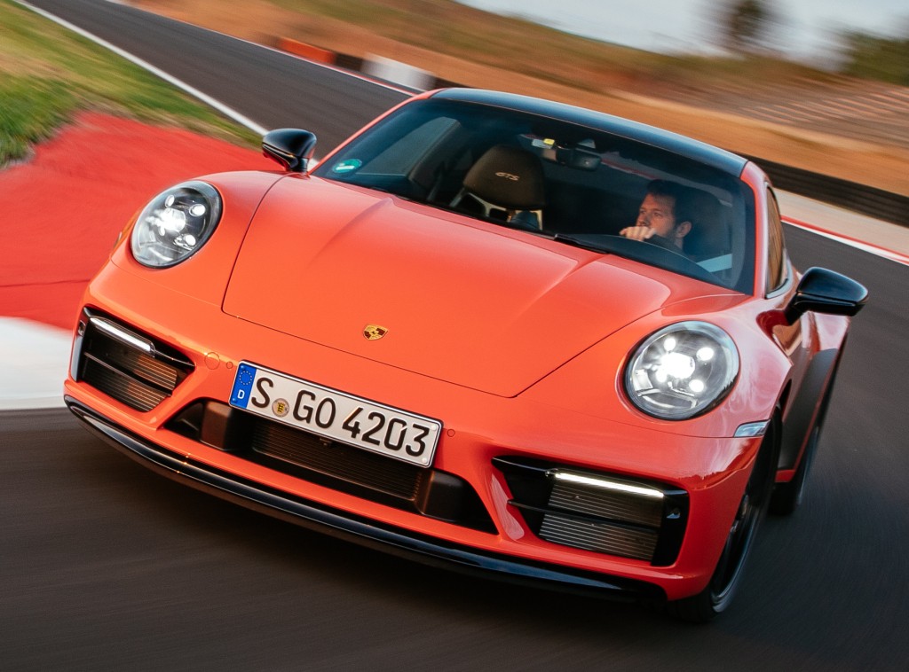 Porsche 911 Carrera 4 Gts photo 22