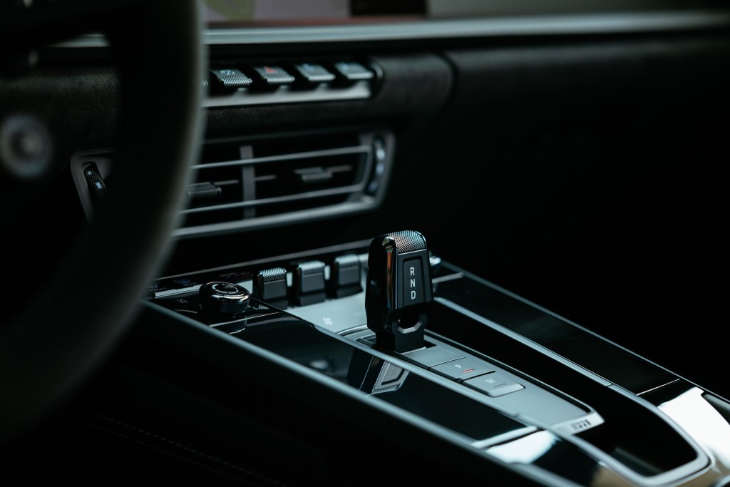 Porsche 911 Carrera 4 Gts photo 37