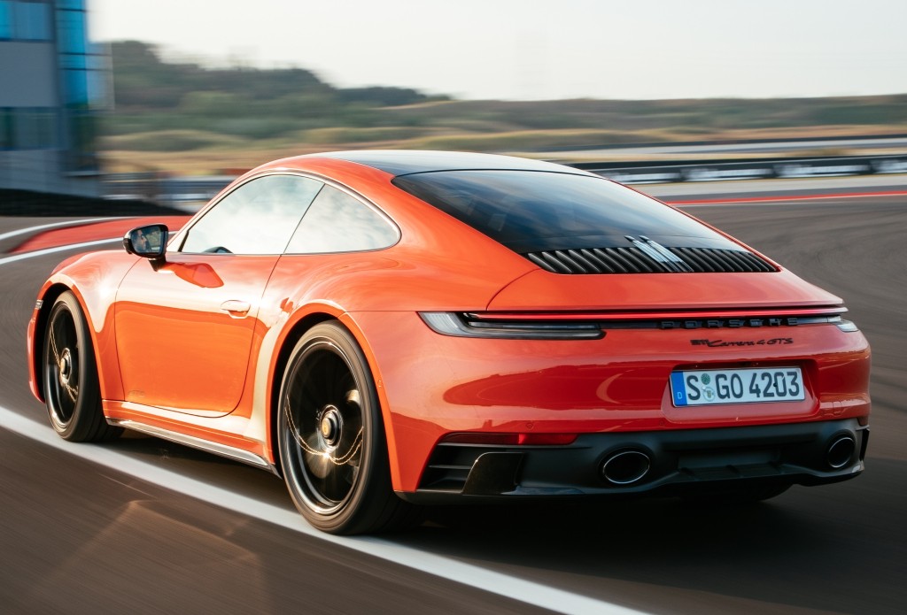 Porsche 911 Carrera 4 Gts photo 34