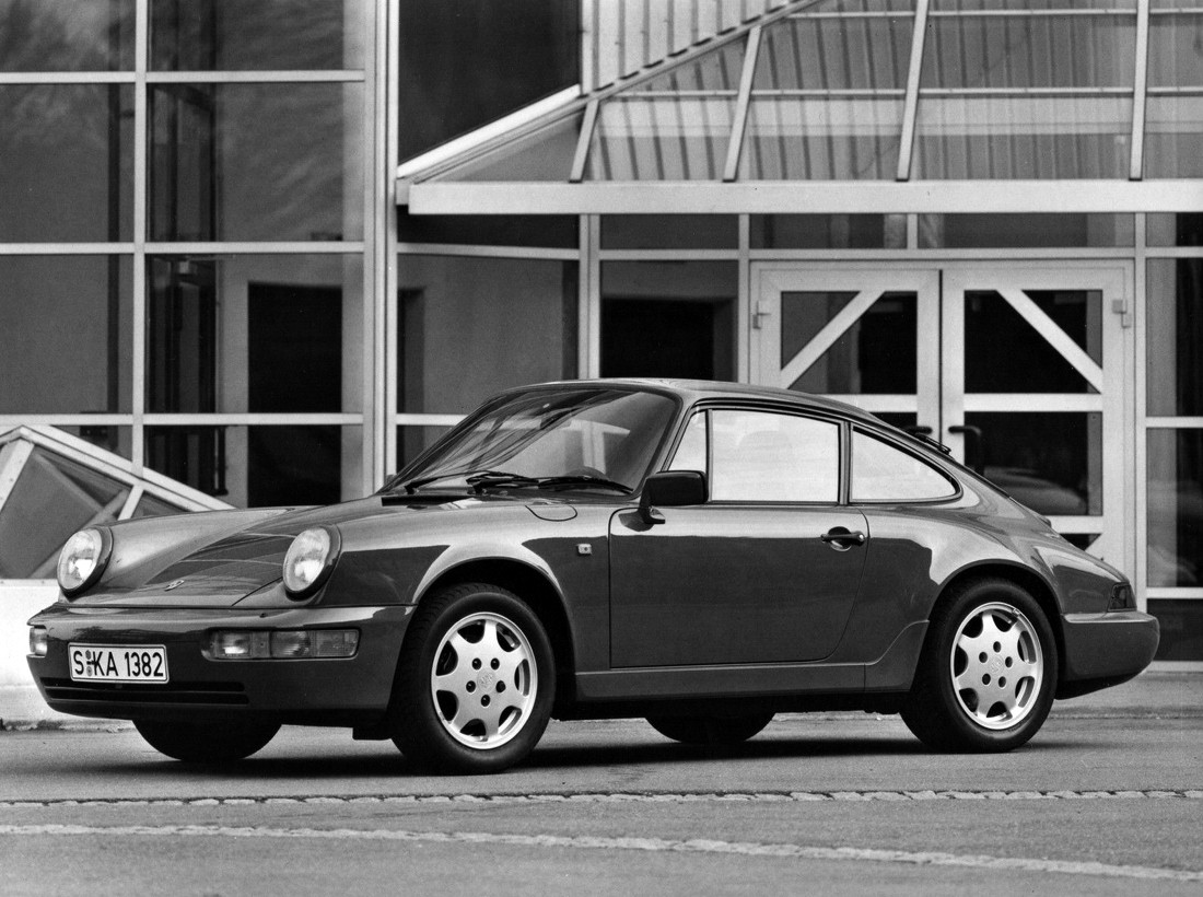 Porsche 911 Carrera 4 photo 15