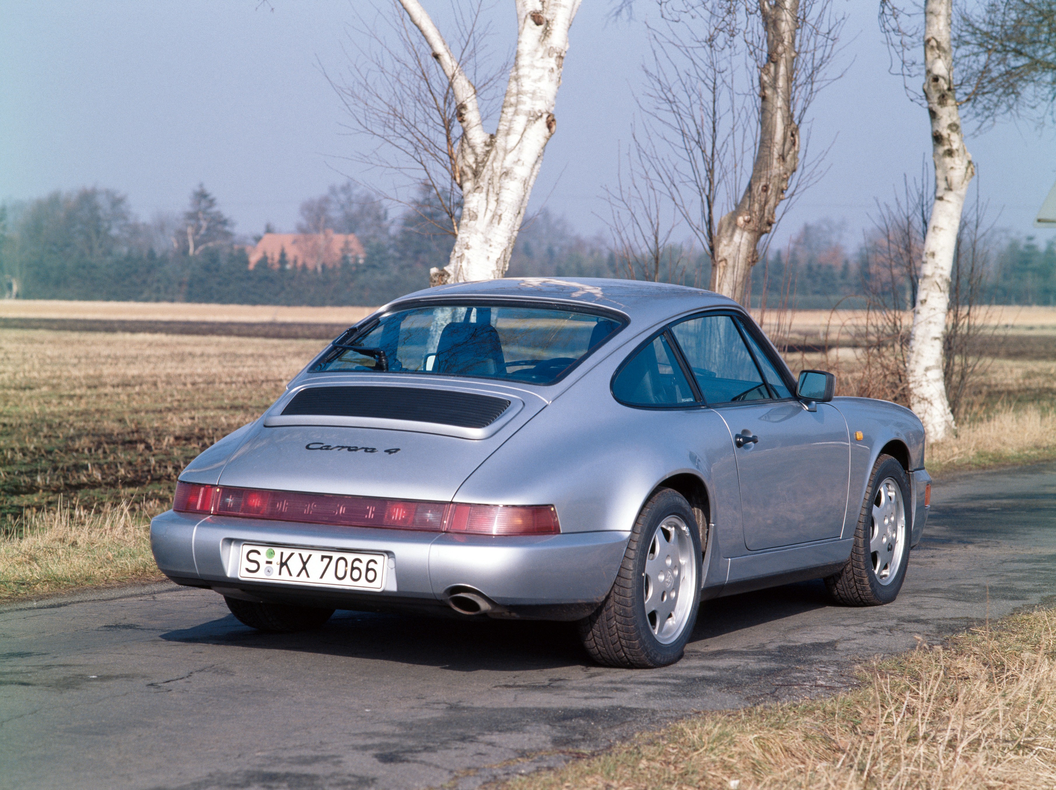 Porsche 911 Carrera 4 photo 20