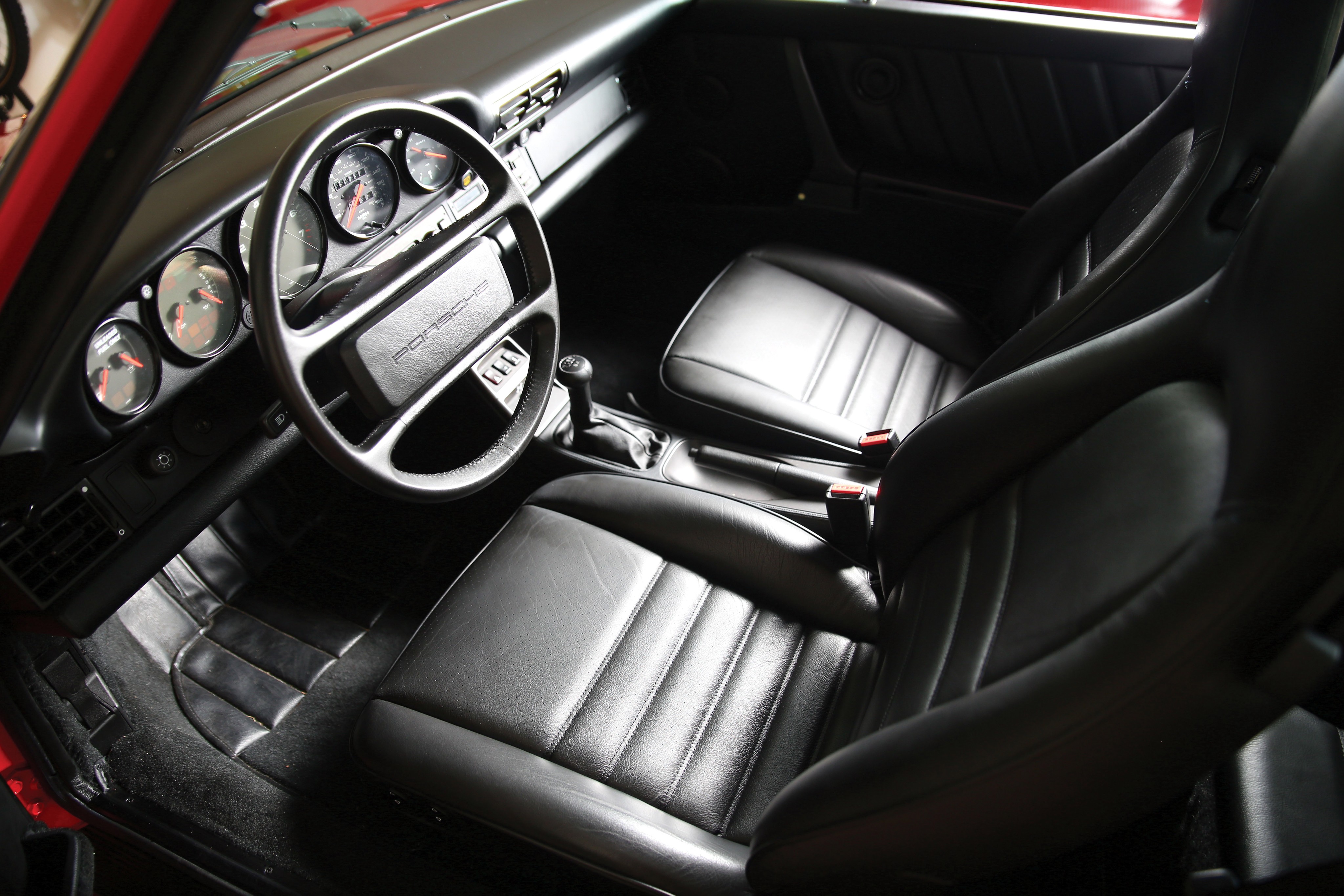 Porsche 911 Carrera 4 photo 21