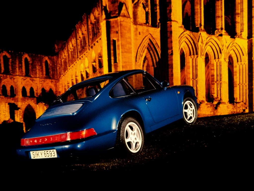 Porsche 911 Carrera 4 photo 7