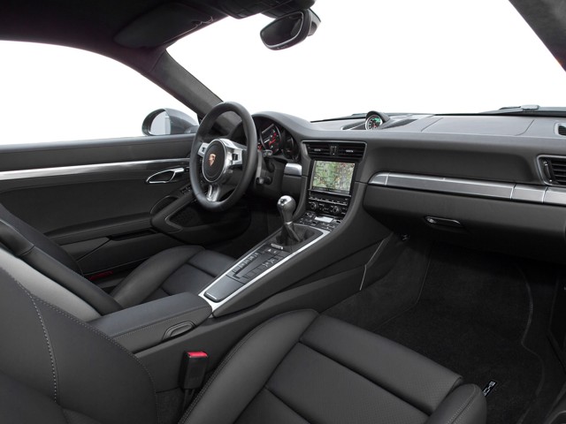 Porsche 911 Carrera 4 photo 35