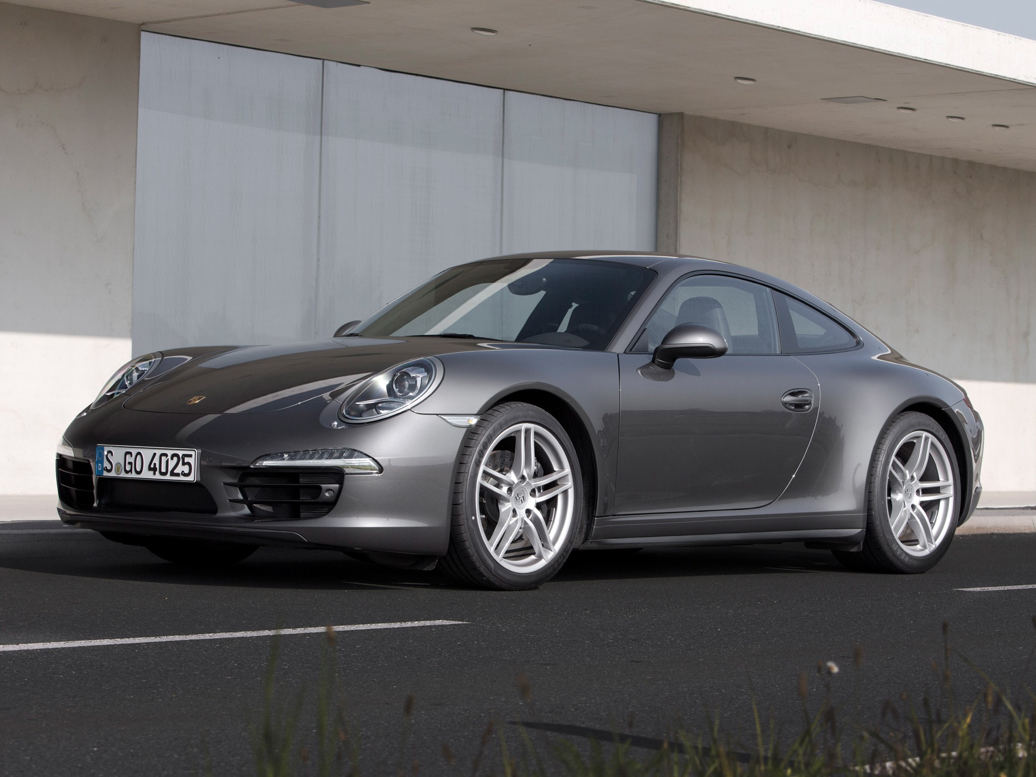 Porsche 911 Carrera 4 photo 12