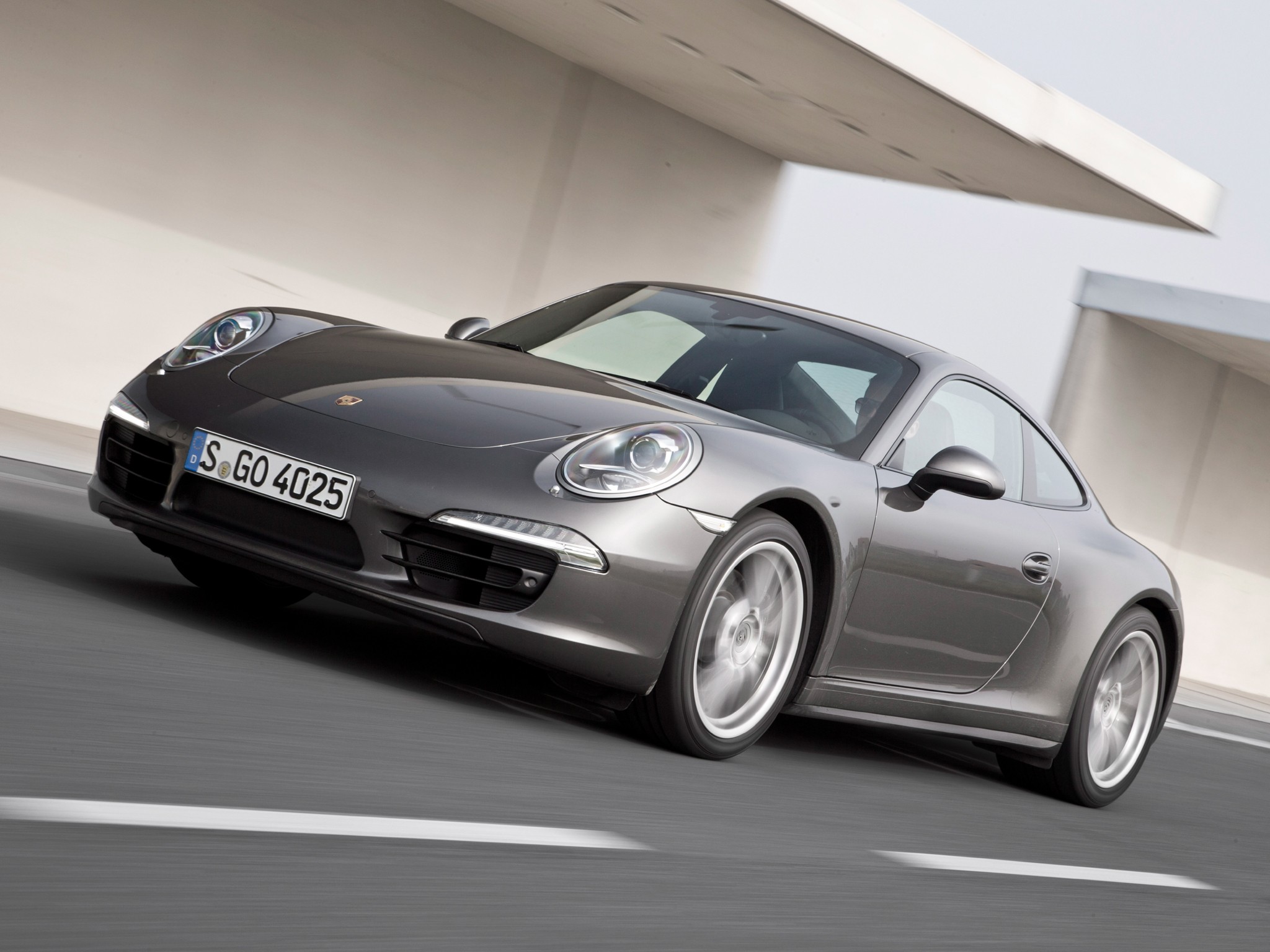 Porsche 911 Carrera 4 photo 14