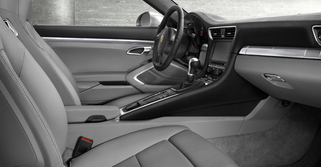 Porsche 911 Carrera 4 photo 22