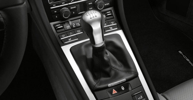 Porsche 911 Carrera 4 photo 24