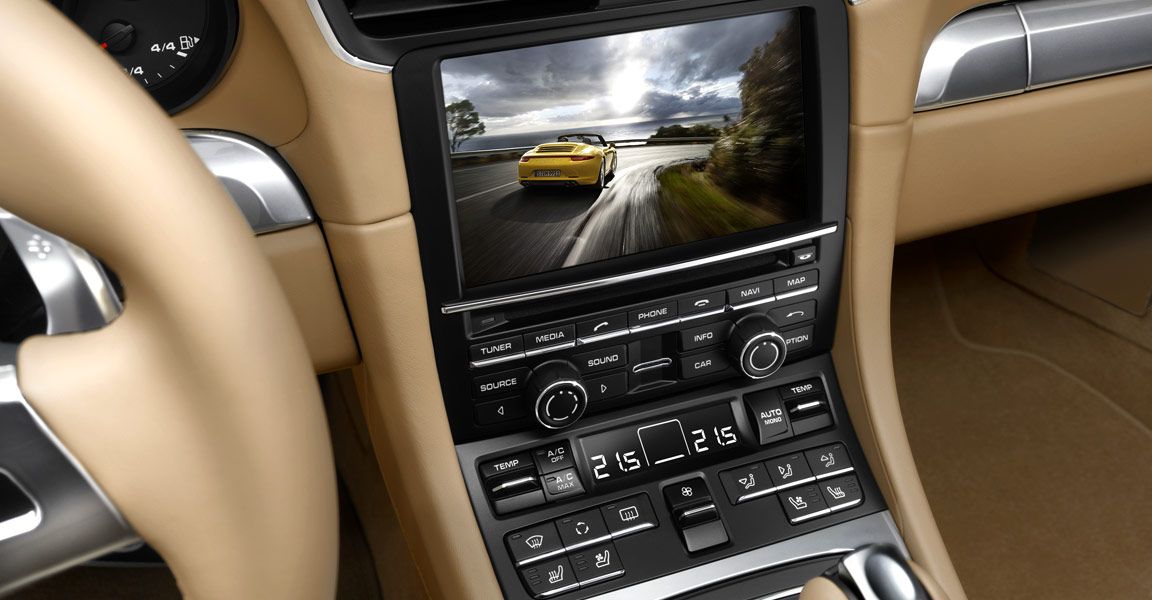 Porsche 911 Carrera 4 photo 26