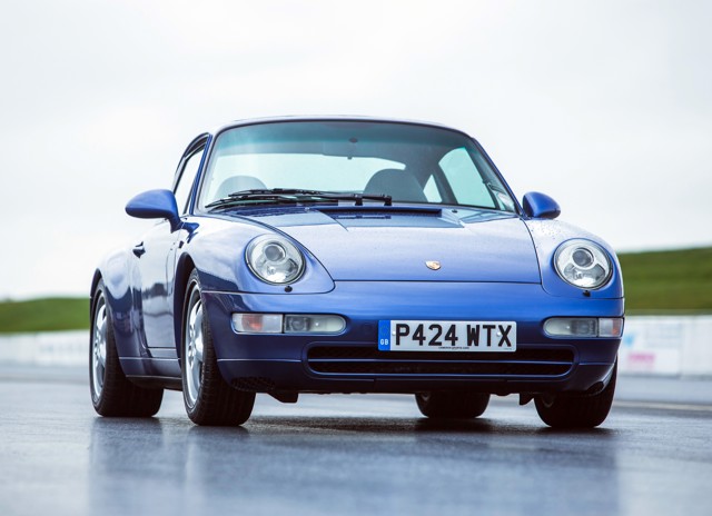 Porsche 911 Carrera 4 photo 5