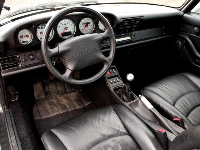 Porsche 911 Carrera 4 photo 6