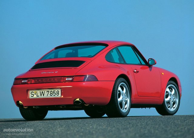 Porsche 911 Carrera 4 photo 2