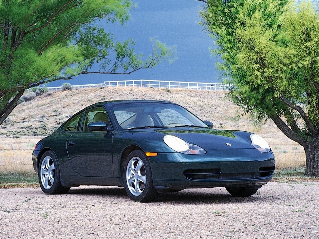 Porsche 911 Carrera 4 photo 7