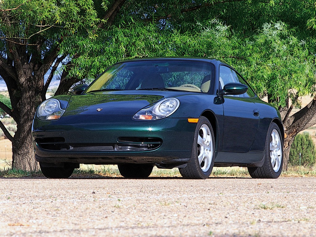 Porsche 911 Carrera 4 photo 8