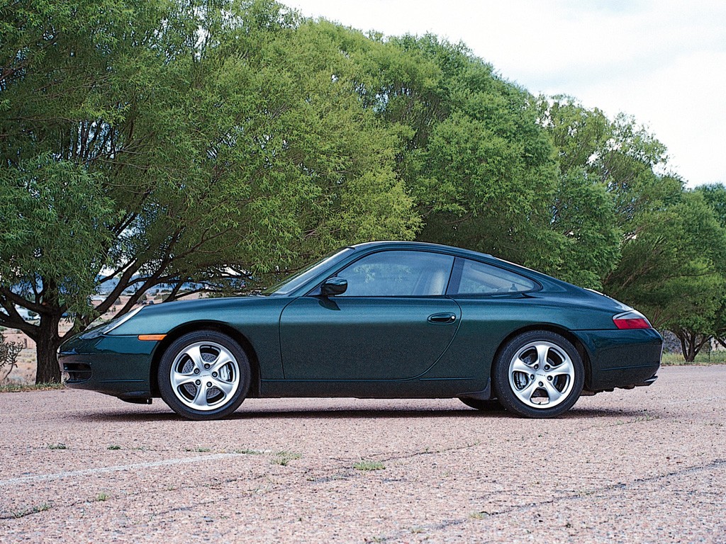 Porsche 911 Carrera 4 photo 9