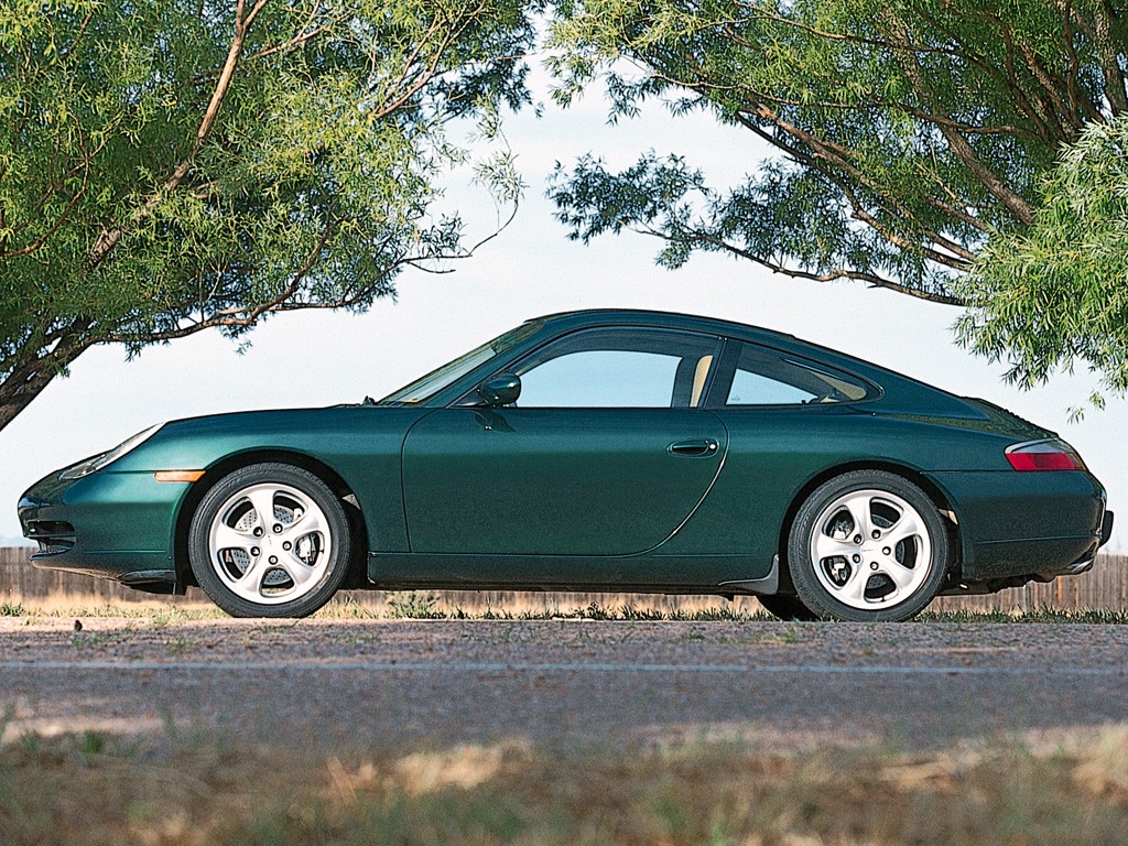 Porsche 911 Carrera 4 photo 10