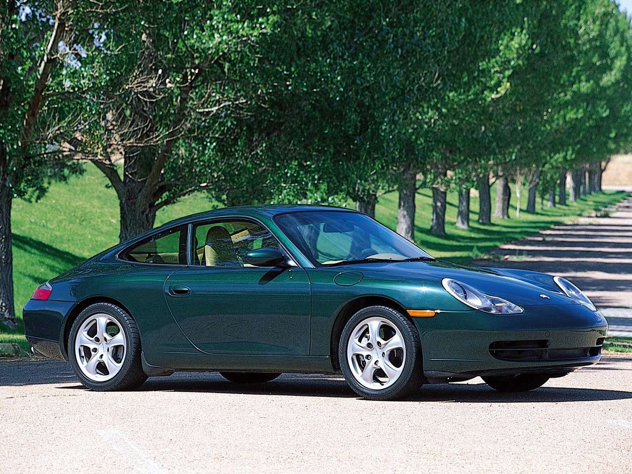 Porsche 911 Carrera 4 photo 11