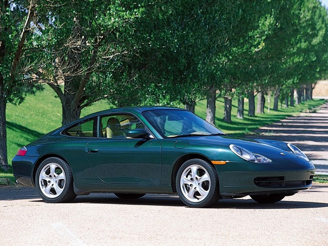 Porsche 911 Carrera 4 photo 11