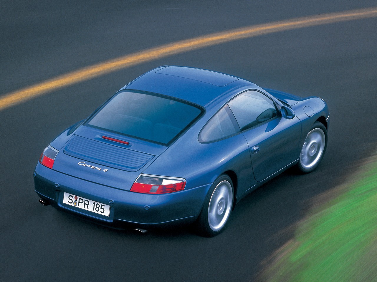 Porsche 911 Carrera 4 photo 14