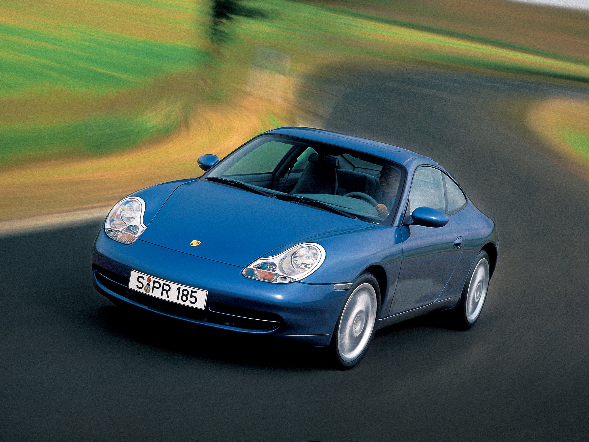 Porsche 911 Carrera 4 photo 16