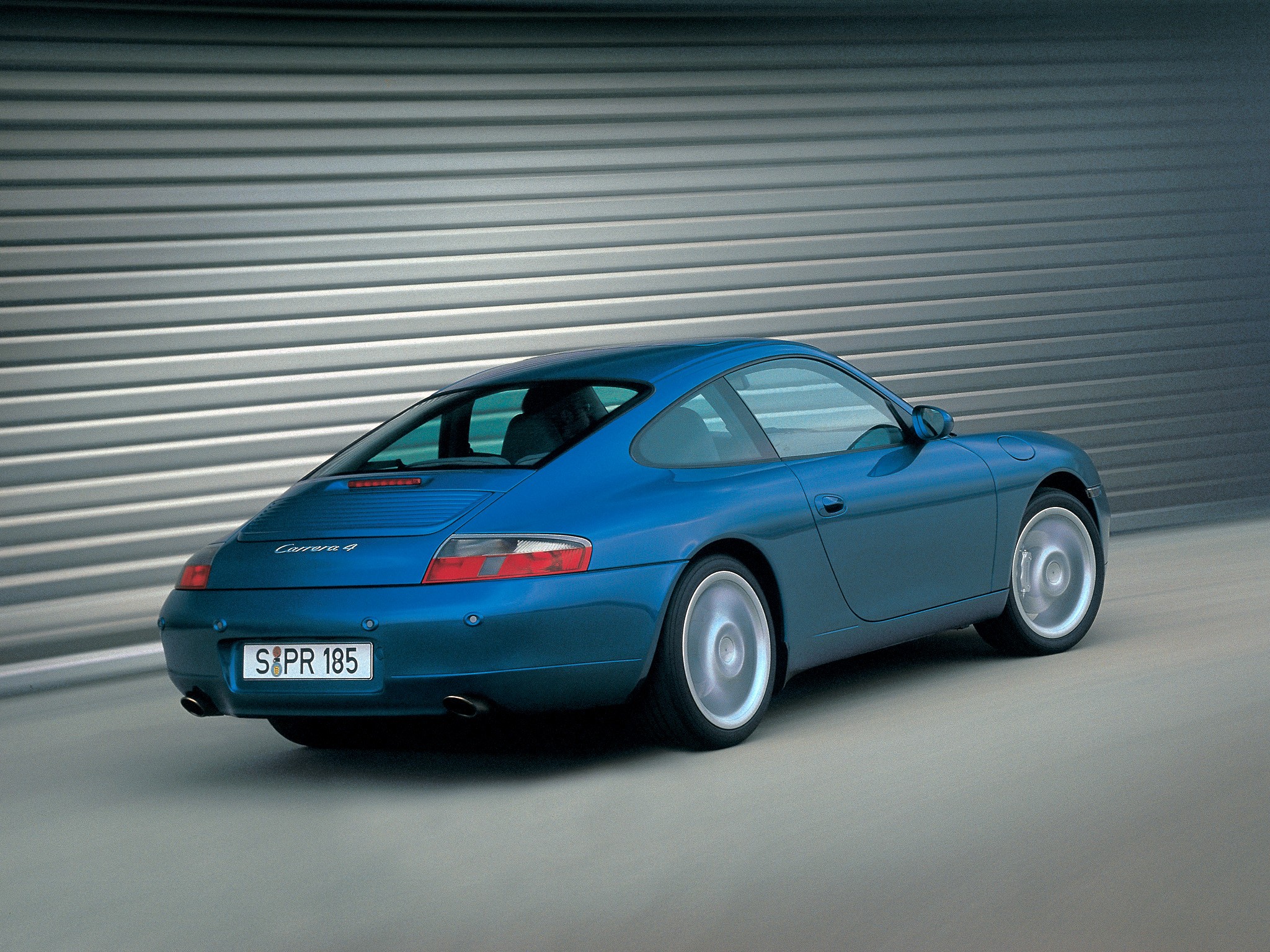Porsche 911 Carrera 4 photo 17