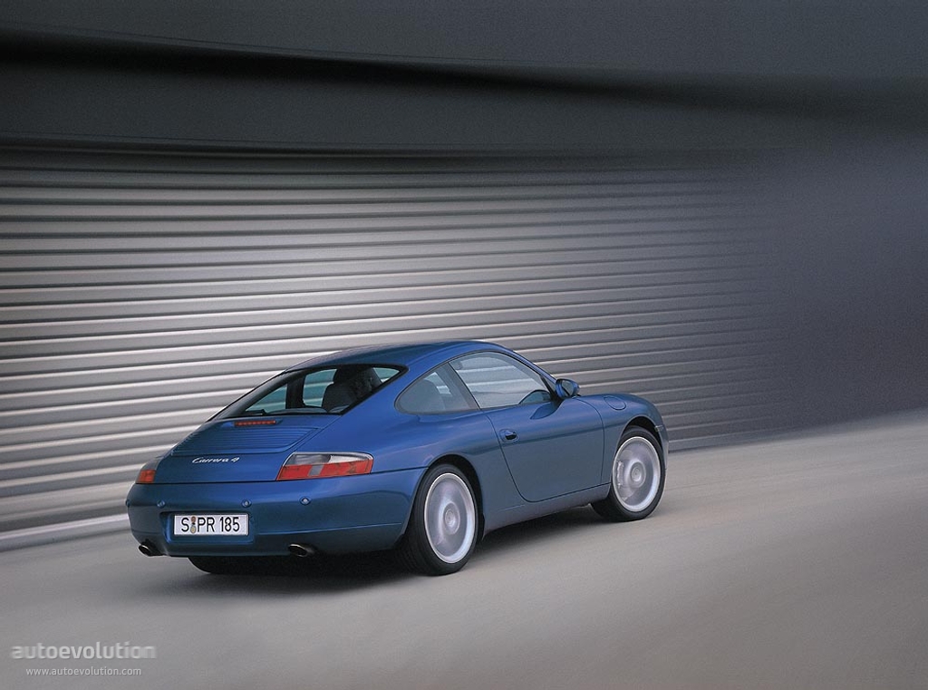Porsche 911 Carrera 4 photo 2