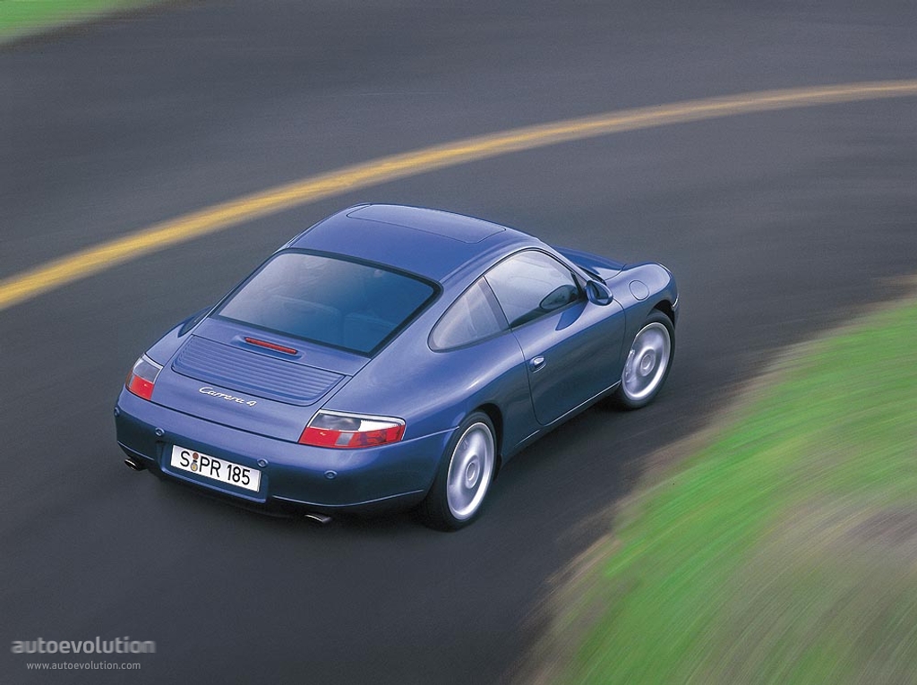 Porsche 911 Carrera 4 photo 4