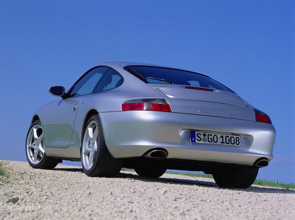 Porsche 911 Carrera 4 photo 2