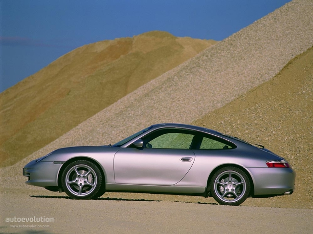 Porsche 911 Carrera 4 photo 5