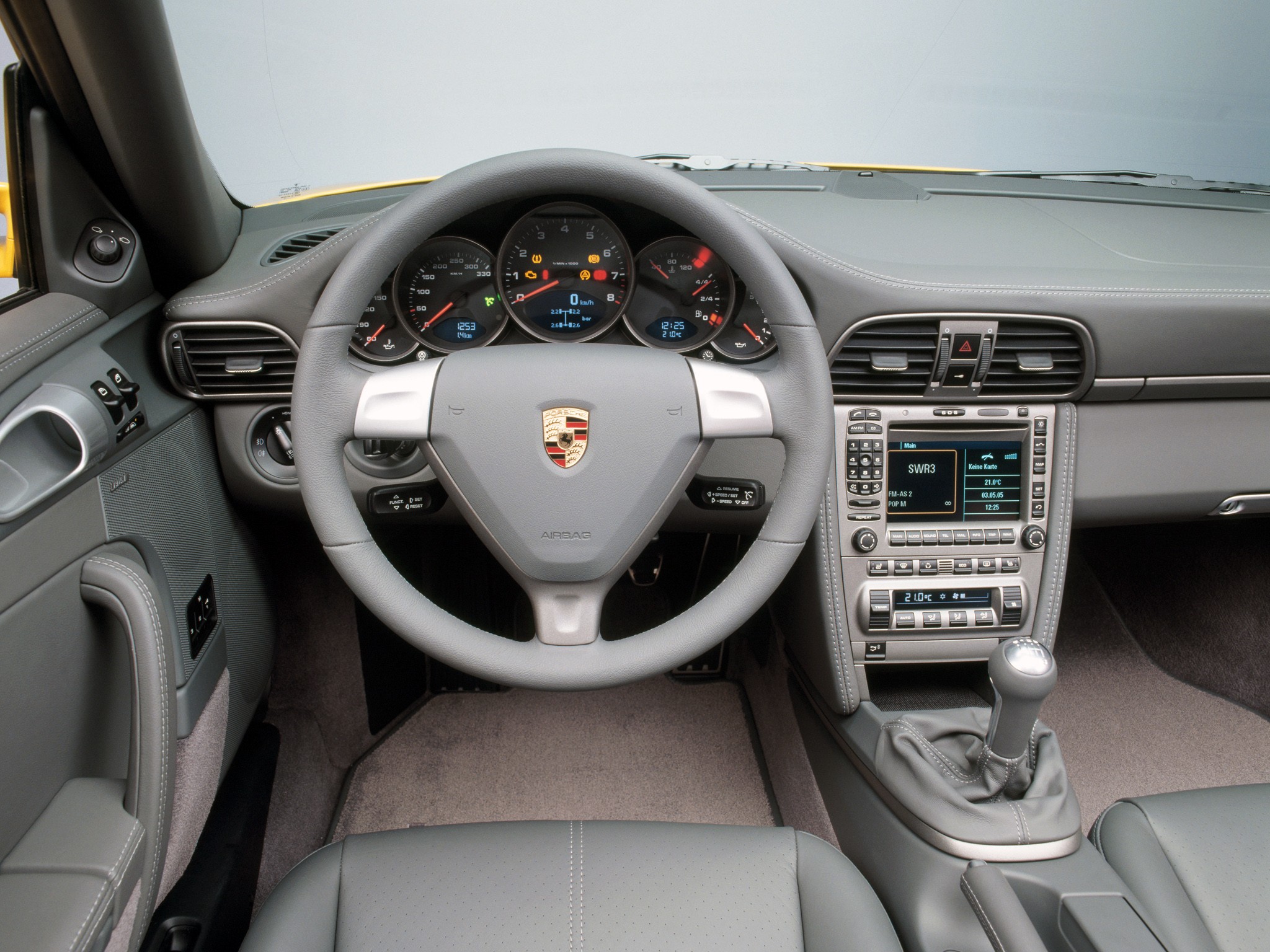 Porsche 911 Carrera 4 photo 38