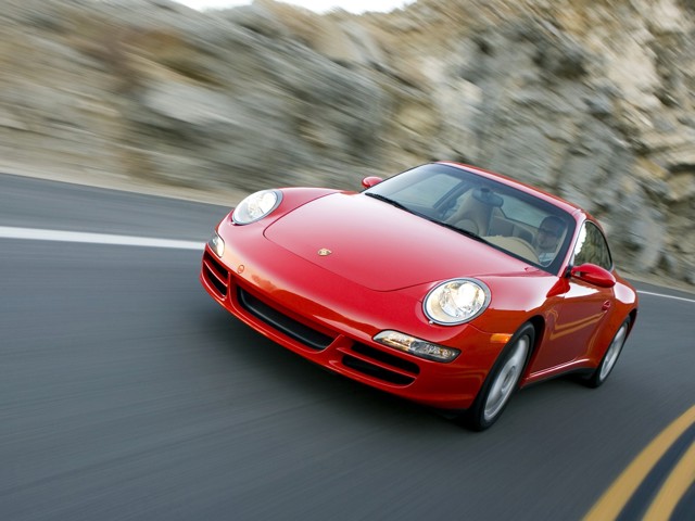 Porsche 911 Carrera 4 photo 11
