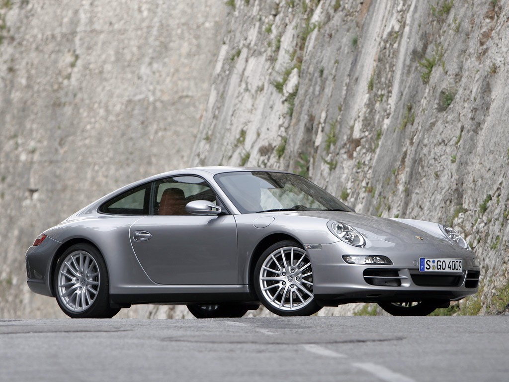 Porsche 911 Carrera 4 photo 19