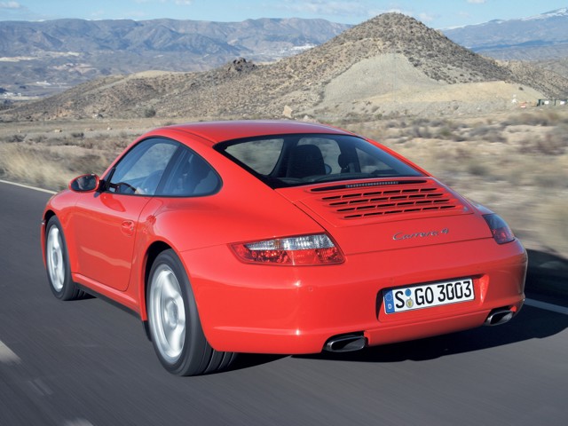 Porsche 911 Carrera 4 photo 30