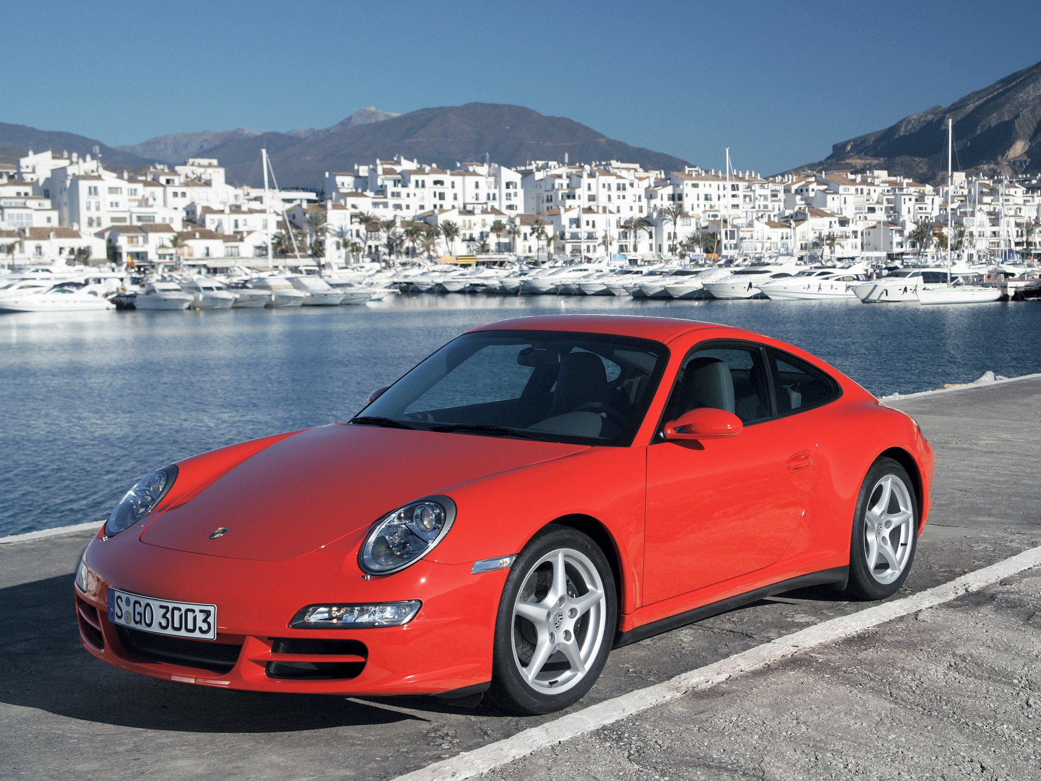 Porsche 911 Carrera 4 photo 32